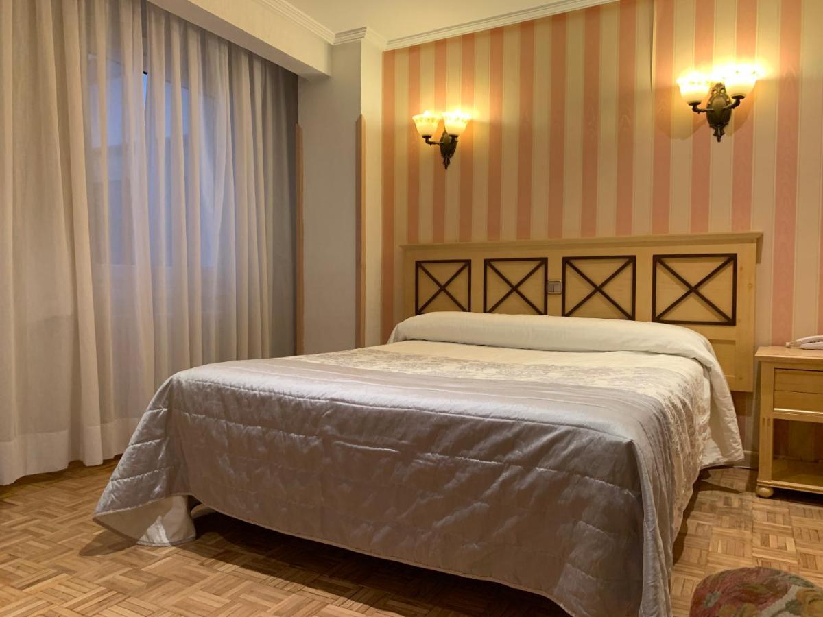 Hotel Julia اراندا دي دويرو المظهر الخارجي الصورة