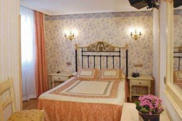 Hotel Julia اراندا دي دويرو المظهر الخارجي الصورة